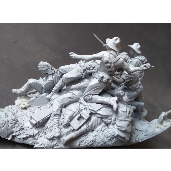 54mm Scale WWI Battle of Chunuk Bair, Gallipoli Campaign (6 figures w/base & accessories)