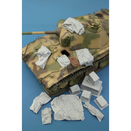 1/35 Tarps and Boxes