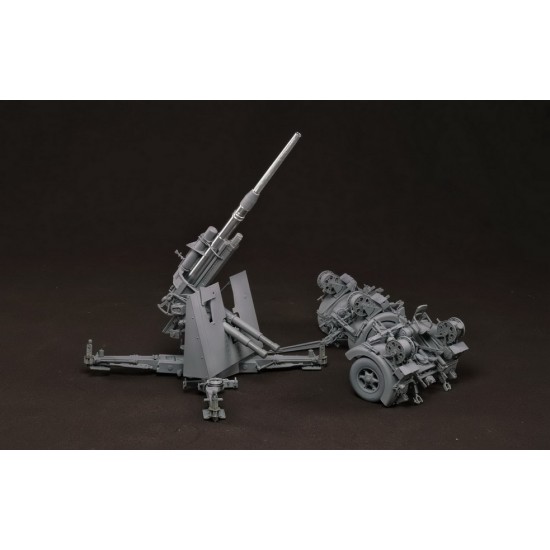 1/35 German 88mm Gun Flak 36 w/Anti-aircraft Artillery Crews (1 kit & 6 figures)