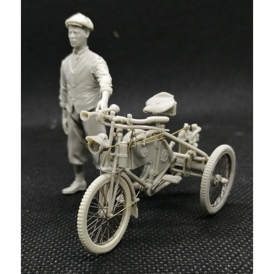 1/35 De Dion-Bouton Tricycle w/Figure