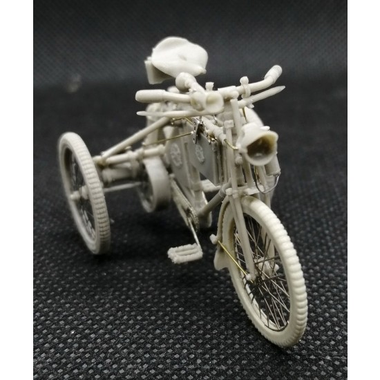 1/35 De Dion-Bouton Tricycle w/Figure