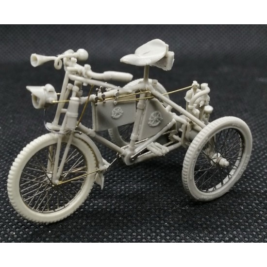 1/35 De Dion-Bouton Tricycle w/Figure