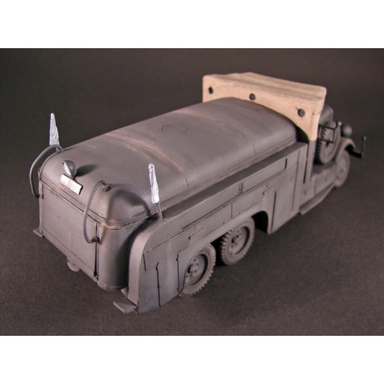 1/35 Mercedes Benz LG 3000 Fuel Tank Car