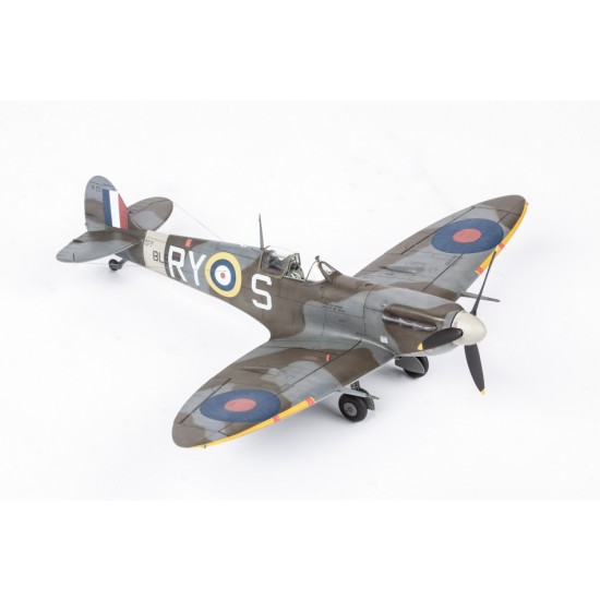 1/48 Spitfire Story: The Sweeps / Spitfire Mk.Va & Mk.Vb [Limited Edition]