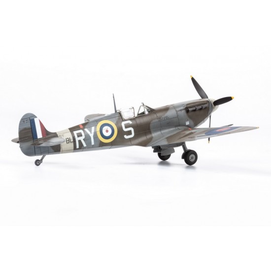 1/48 Spitfire Story: The Sweeps / Spitfire Mk.Va & Mk.Vb [Limited Edition]