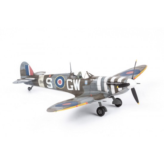 1/48 Spitfire Story: The Sweeps / Spitfire Mk.Va & Mk.Vb [Limited Edition]