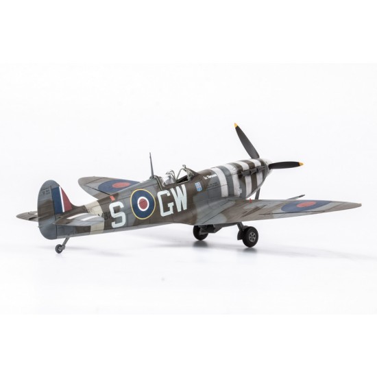 1/48 Spitfire Story: The Sweeps / Spitfire Mk.Va & Mk.Vb [Limited Edition]