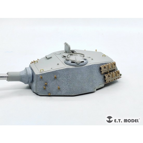 1/35 Tiger II/Jagdtiger Spare Track Brackets (For Common Version Track)