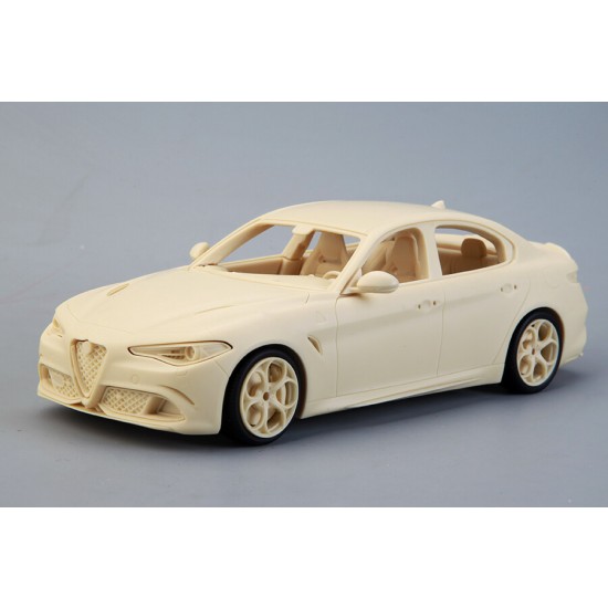 1/24 Alfa Romeo Giulia Quadrifoglio Full Resin Kit