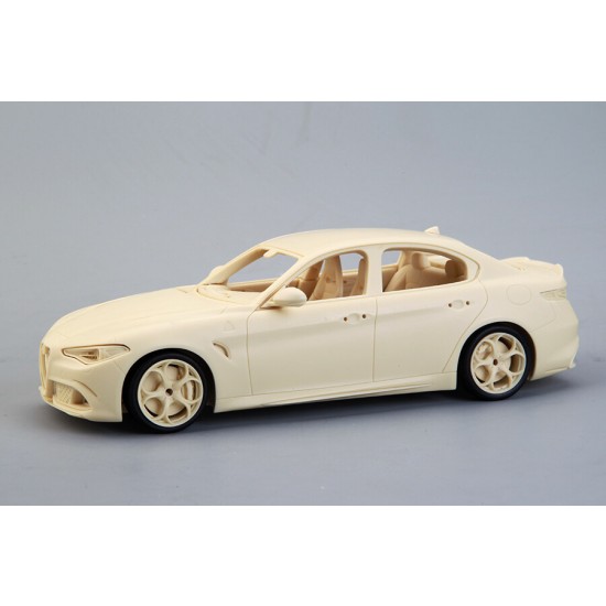 1/24 Alfa Romeo Giulia Quadrifoglio Full Resin Kit