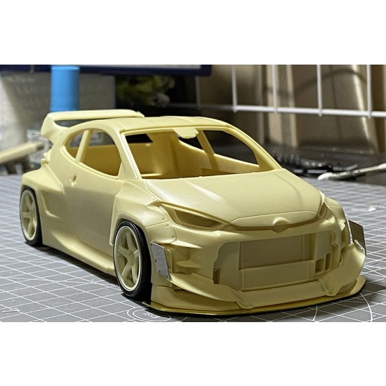 1/24 Rocket Bunny GR Yaris (HKS)