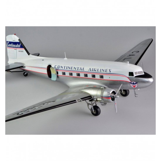 1/32 Douglas DC-3 Dakota with Highly Detailed Interior. Decals for Continental Airlines