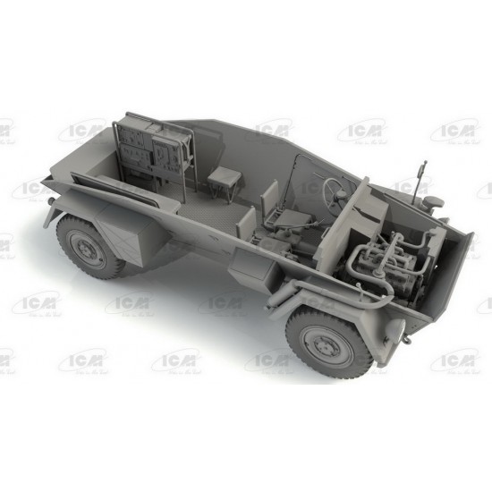 1/35 German SdKfz. 247 Ausf.B Command Armoured Vehicle