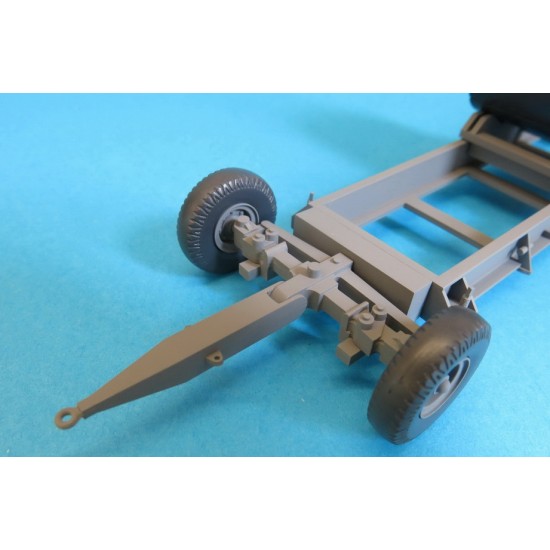 1/32 RAF Bomb Trolley with Upkeep Mine (Dambuster)