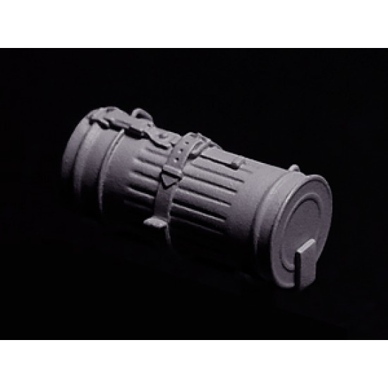 1/35 German Gas Mask Canister with Vehicle Mount