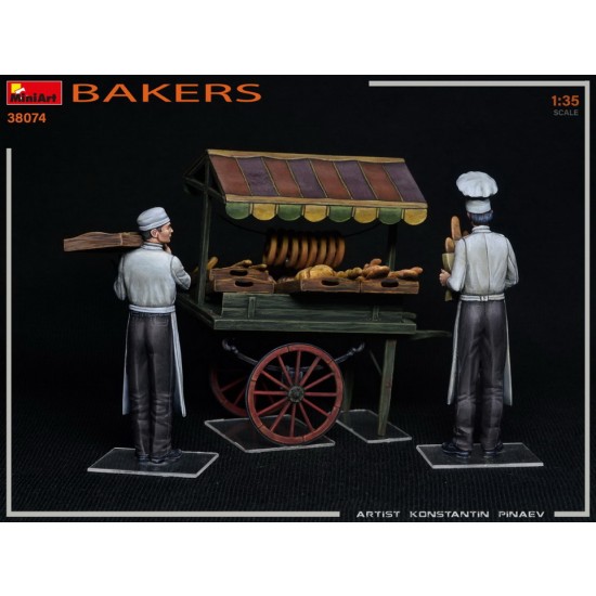 1/35 Bakers: 2 Figures, Wooden Crates w/Bakery Products