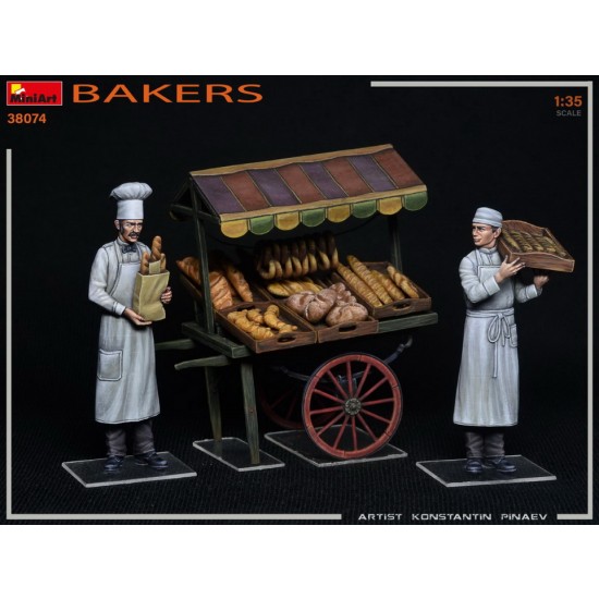 1/35 Bakers: 2 Figures, Wooden Crates w/Bakery Products