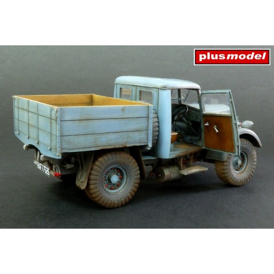 1/35 WWII British Ford WOT3 Tractor