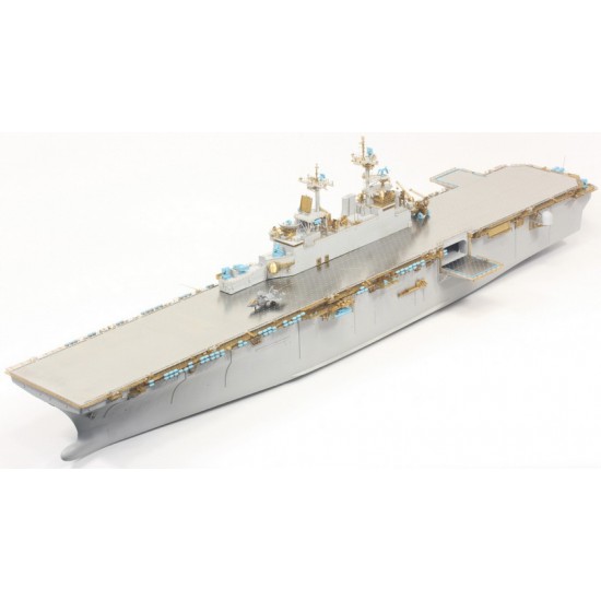 1/350 USS Essex (LHD-2) Wasp-class Amphibious Assault Ship (kit & detail-up set)