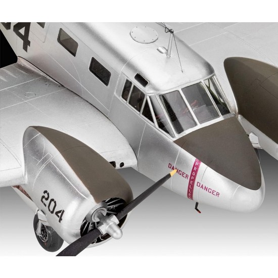 1/48 Beechcraft Model 18 Aircraft