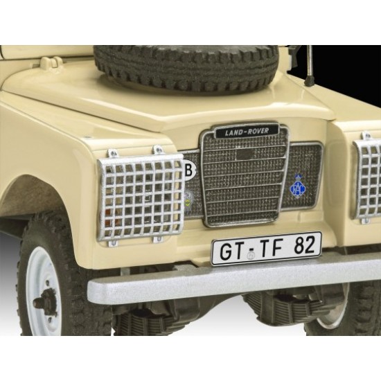 1/24 Land Rover Series III LWB Commercial