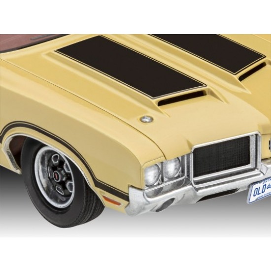 1/24 71 Oldsmobile 442 Coupe Model Set (kit, paints, adhesive & brush)