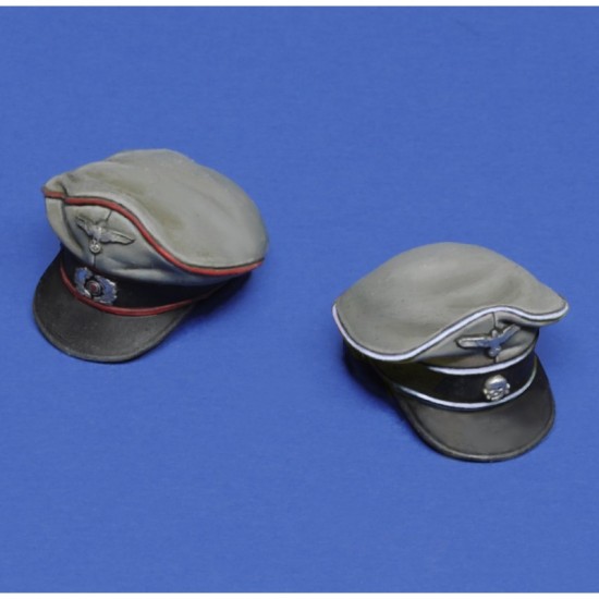 1/16 WWII German Tankers Caps (2pcs)