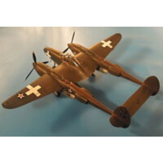 1/72 Lockheed P-38D Lightning Fighter