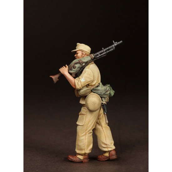 1/35 Machine Gunner Fallschirmjager - Brigade Ramcke. El Alamein, August 1942