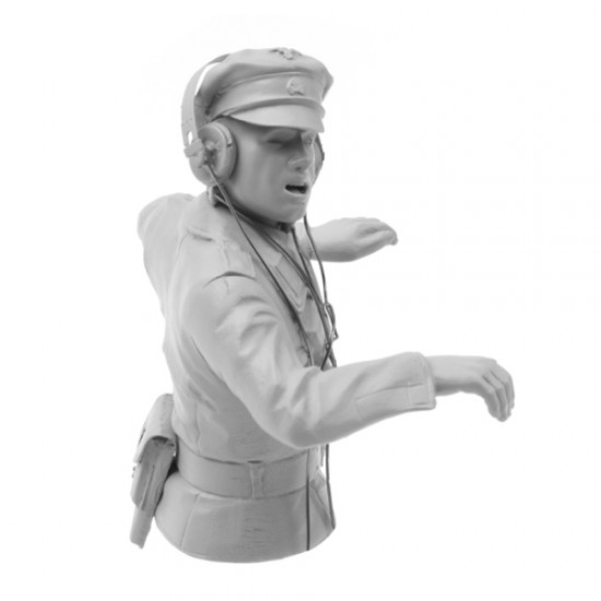 1/16 WWII German Commander of StugIII Ausf G