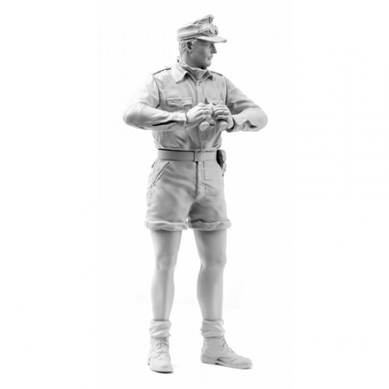 1/16 WWII German DAK Tank Commander of Panzer III Ausf.J (for DAS WERK)