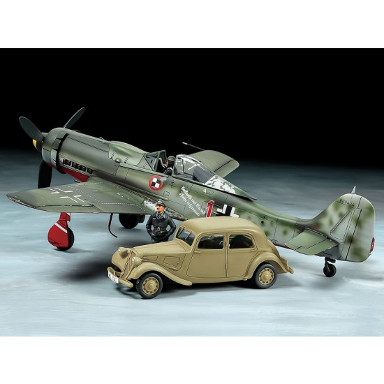 1/48 Focke-Wulf Fw190 D-9 JV44 & Citroen Traction 11CV Staff Car Set