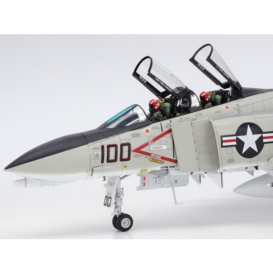 1/48 McDonnell Douglas F-4B Phantom II