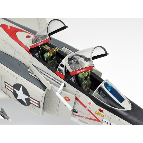 1/48 McDonnell Douglas F-4B Phantom II