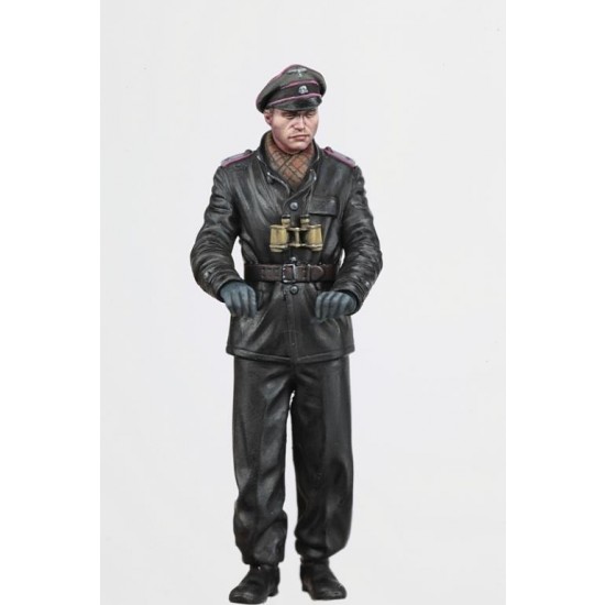 1/35 WWII Waffen SS Panzer Commander (with optional heagear)