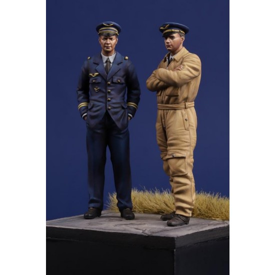 1/35 WWII French Pilots (2 figures)