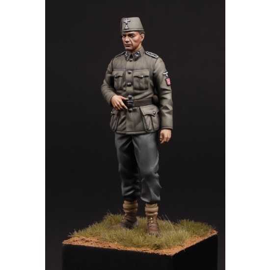 1/35 WWII Waffen SS Soldier Division Handschar #1