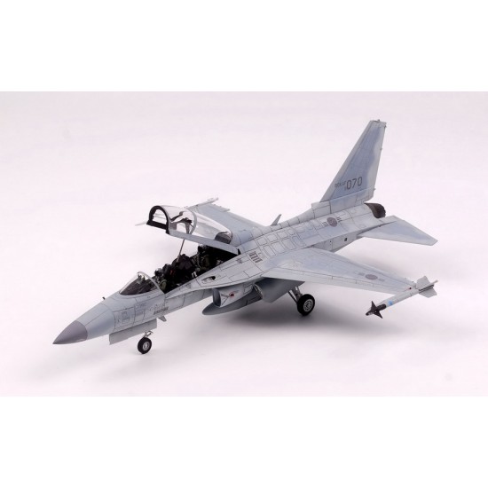 1/48 KAI TA-50 Golden Eagle LIFT [Premium Edition]