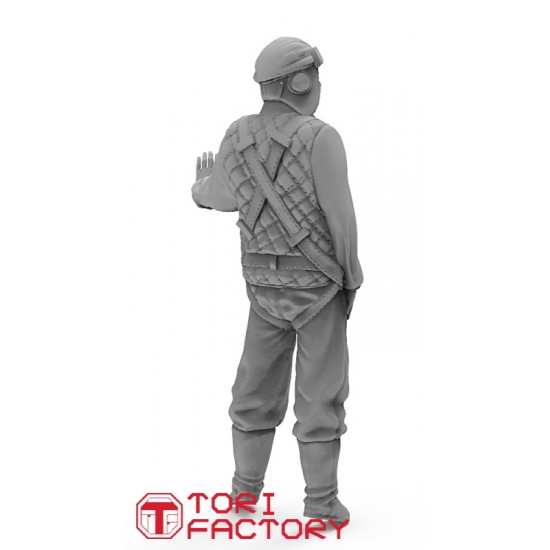 1/72 WWII Japanese Pilots & Woman (3 figures)