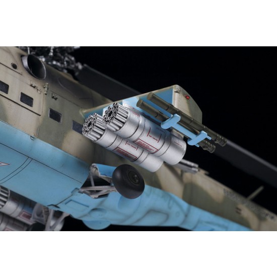 1/48 Soviet MIL Mi-24P Hind F Attack Helicopter