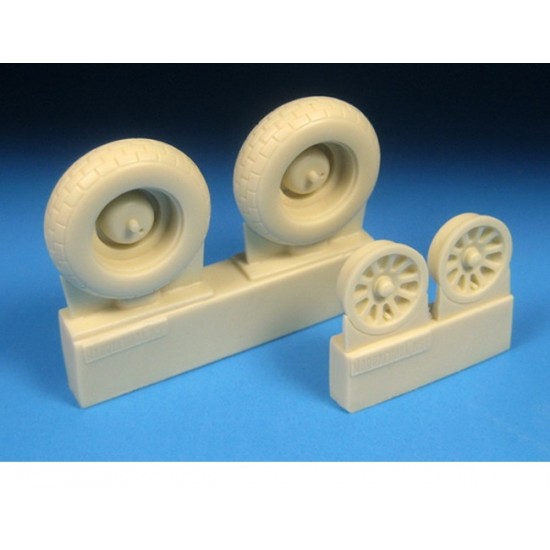 1/32 P-51 Mustang Block Tread Main Wheels for Revell kits