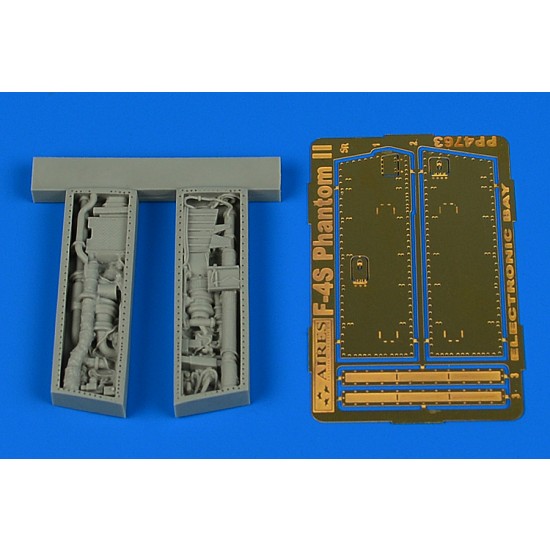 1/48 McDonnell Douglas F-4S Phantom II Electronic Bay for Zoukei-Mura kits