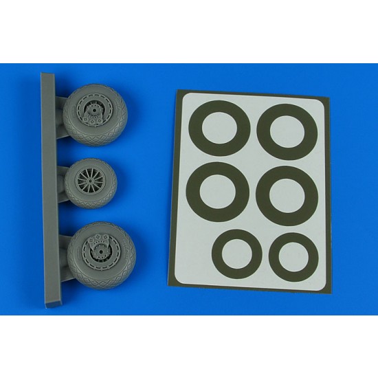 1/48 Douglas B-26K Invader Wheels & Paint Masking Late Diamond Pattern for ICM kits