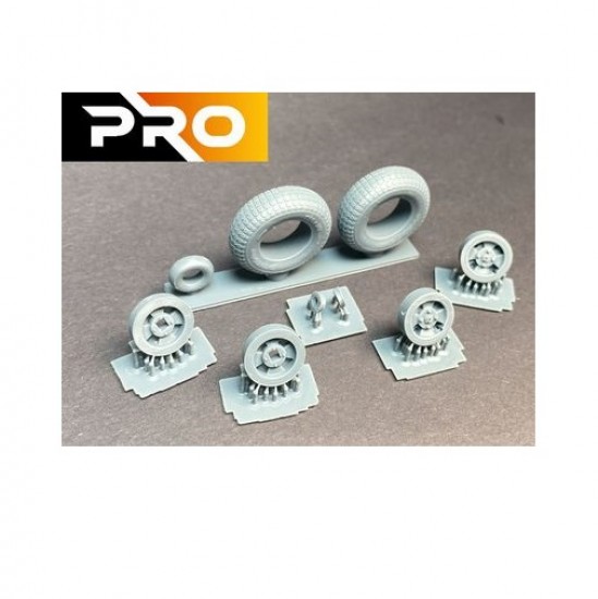 1/24 Spitfire Mk VIII Block Tread Mainwheels and Detailed Tailwheel for Airfix kit