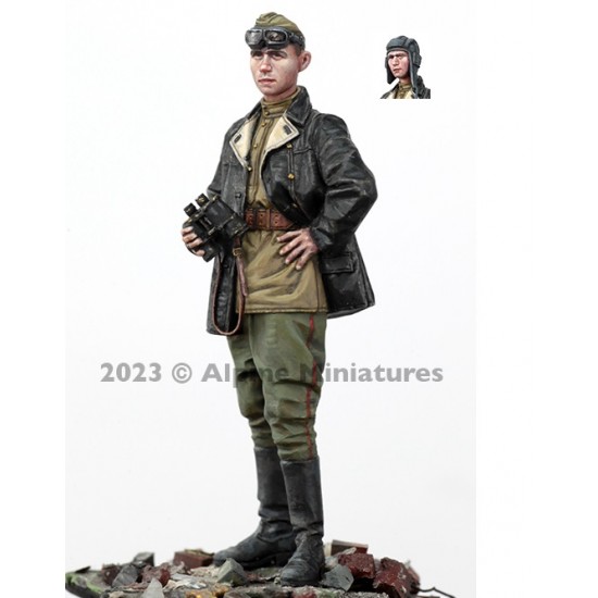 1/35 WWII Soviet Tank Officer #1