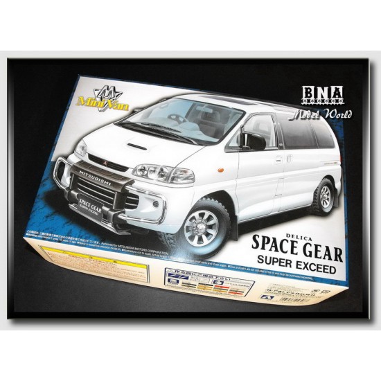 1/24 Mitsubishi Delica Space Gear Super Exceed Minivan 