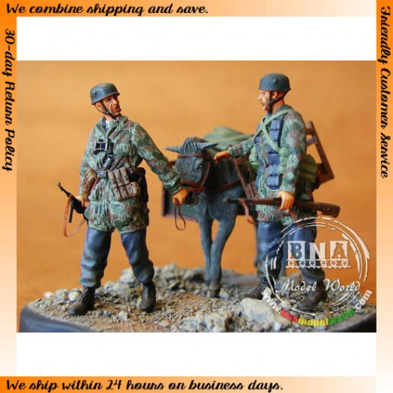 1/35 German Fallschirmjager + Donkey (2 Figures)