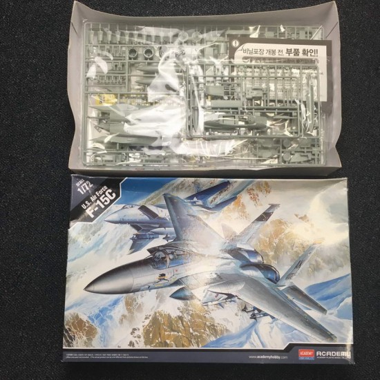 1/72 McDonnell Douglas F-15C Eagle (Box Damaged)