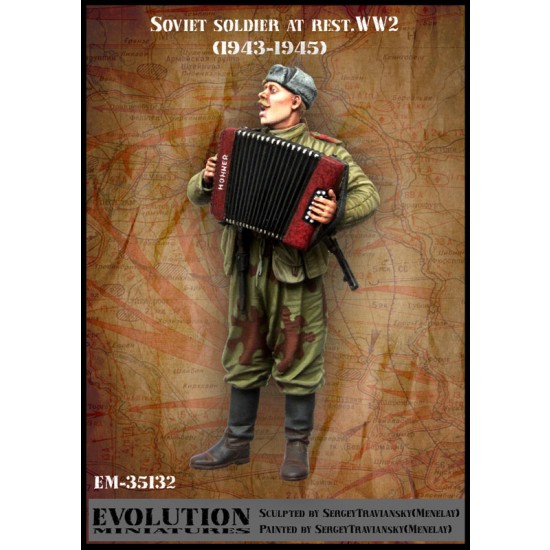 1/35 WWII Soviet Soldier at Rest - Playing Accordion and Singing 1943-1945 (1 Figure)