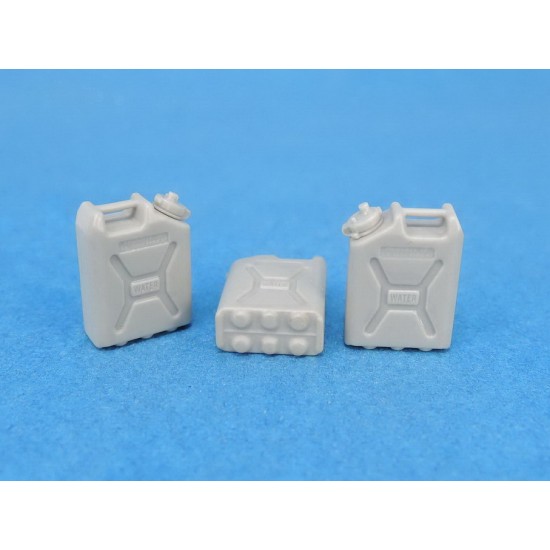 1/35 US/IDF 20L Water Can set (15pcs)